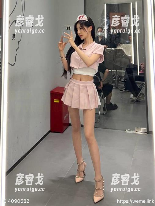 微密圈 - 在黎允熙女王的写真中，幸福的福利正缓缓流动，想说却又说不出口。