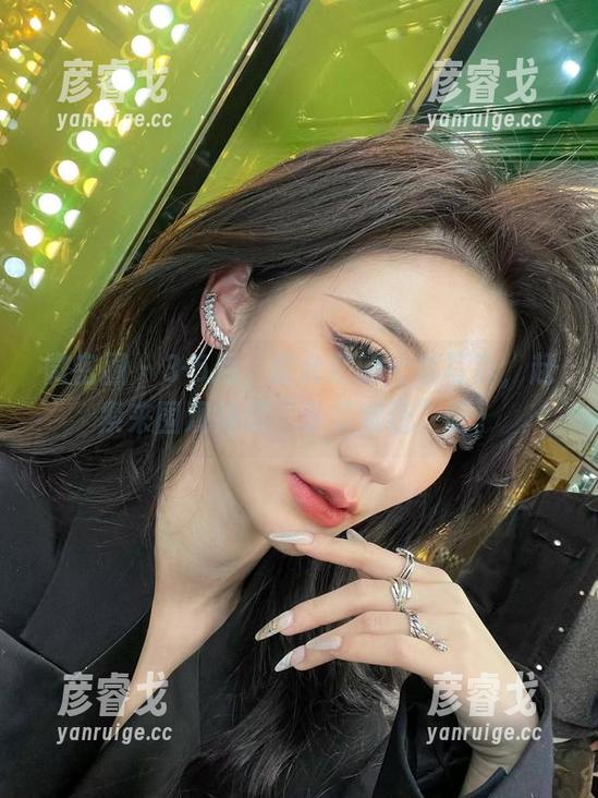 微密圈 - 3-5月，黎允熙的全套写真，赶紧来围观她的“季节变迁”吧。