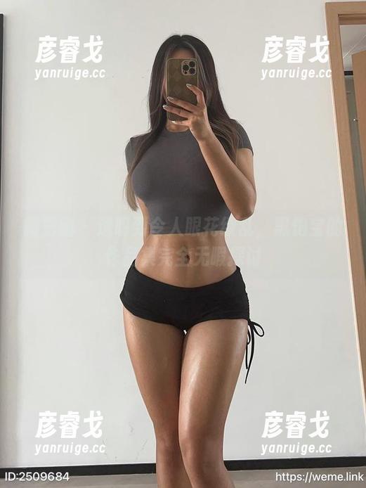 微密圈 - 透明到令人眼花缭乱，黑饱宝的作品集完全无暇探讨